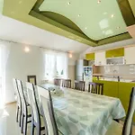 Crowonder Sun&fun House With Large Swimming Pool, Playroom And Garden