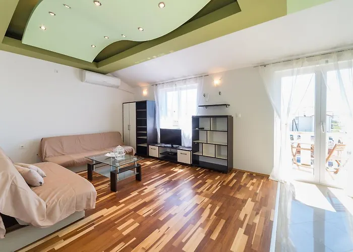 Διαμέρισμα Crowonder Sun&fun House With Large Swimming Pool, Playroom And Garden *