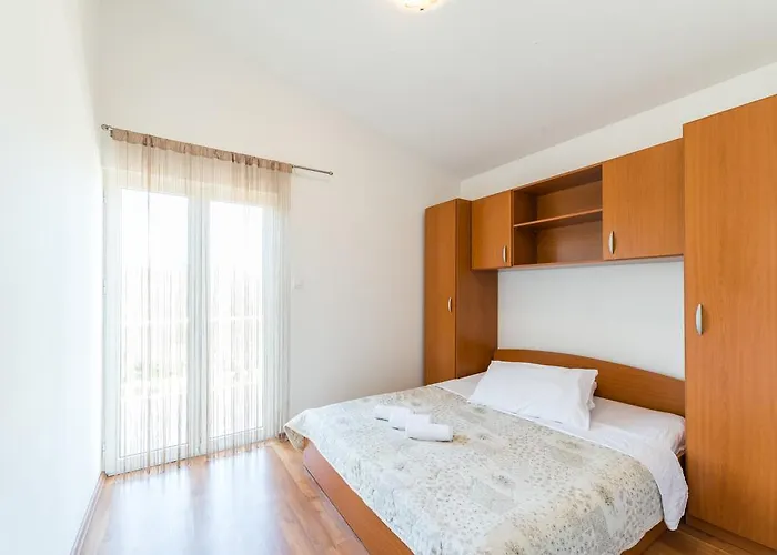 Crowonder Sun&fun House With Large Swimming Pool, Playroom And Garden 아파트