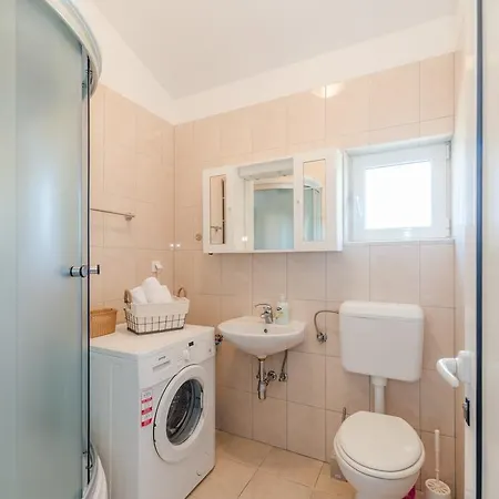 Apartment Crowonder Sun&fun House With Large Swimming Pool, Playroom And Garden *