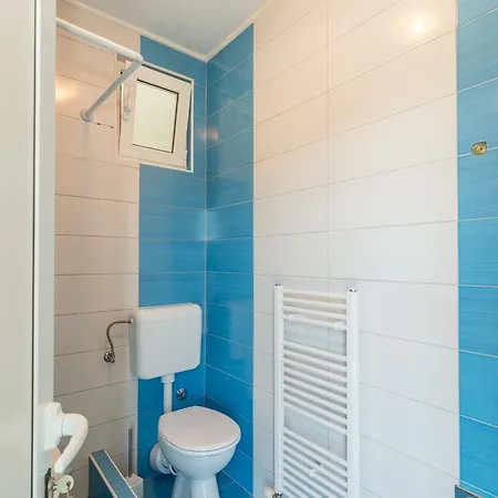 Apartment Crowonder Sun&fun House With Large Swimming Pool, Playroom And Garden Bibinje