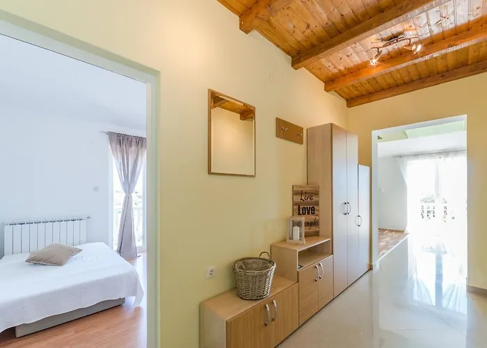 Apartamento Crowonder Sun&fun House With Large Swimming Pool, Playroom And Garden