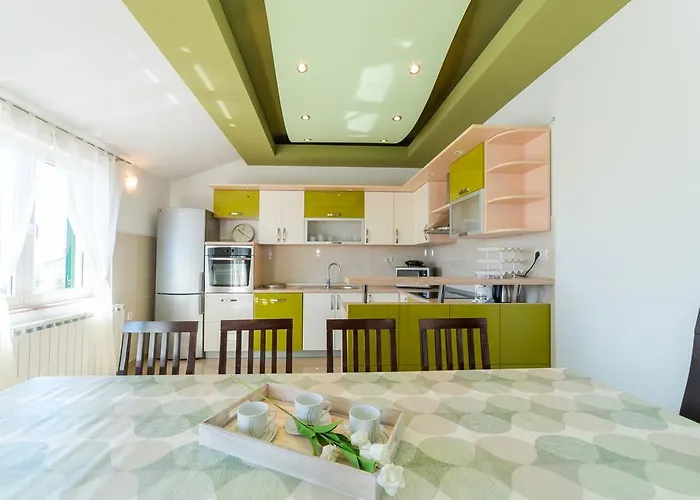 Crowonder Sun&fun House With Large Swimming Pool, Playroom And Garden Apartamento Bibinje
