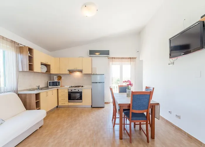 Apartamento Crowonder Sun&fun House With Large Swimming Pool, Playroom And Garden